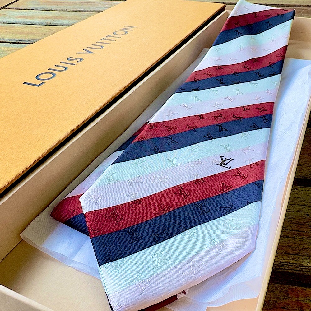 🎁LV HOLIDAY 26’🎁💯AUTH LOUIS VUITTON POWER MONOGRAM MOTIF TIE🔥⚡️AMAZING STRIPES🔥
